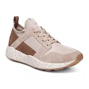Vince Galvin Chunky Women's Tan Sneakers New in box size 7